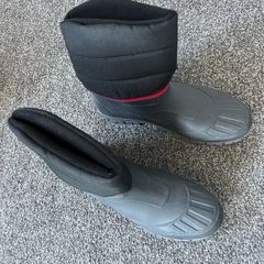 Winter boots for hiking