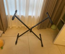 piano stand