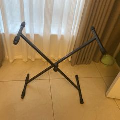 piano stand