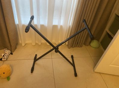 piano stand
