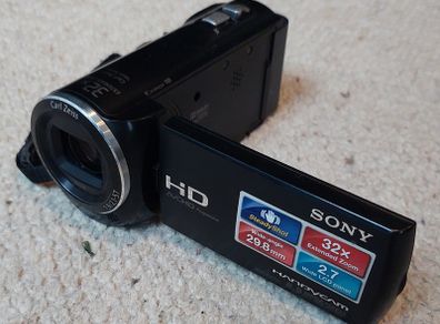 Sony HDR-CX220 Camcorder Video Camera