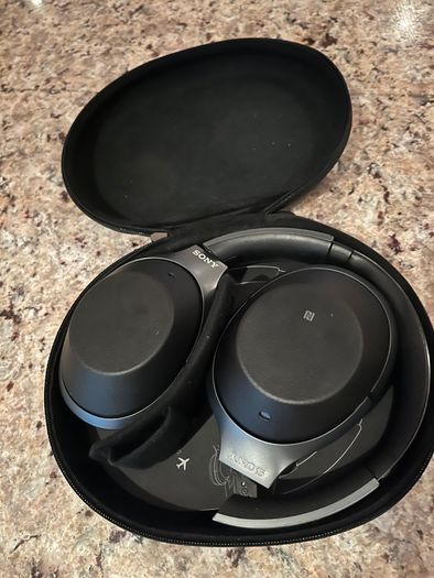 Sony WH-1000XM2 Wireless Noise-Canceling Headphones