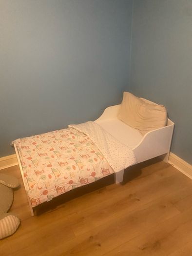 Toddler bed
