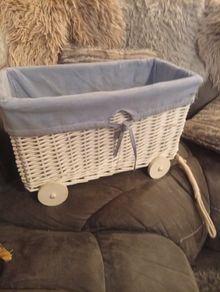 Boys Basket in wheels