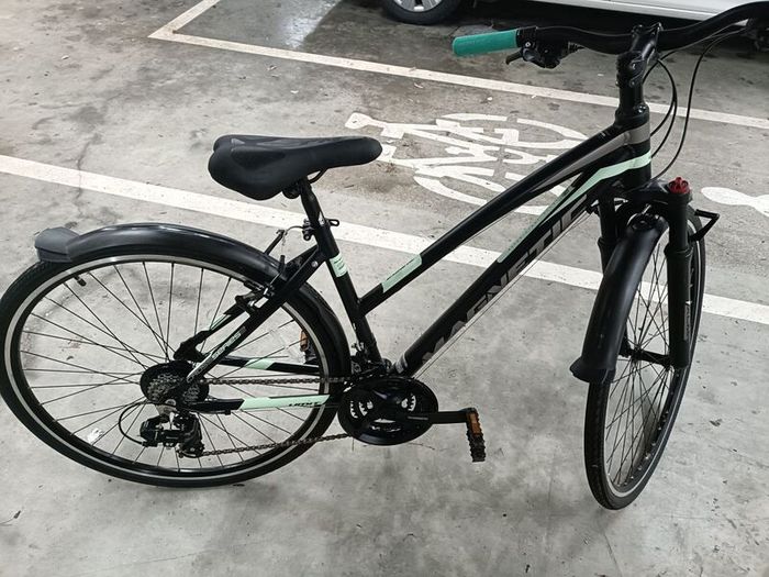 ladies bike as new size M