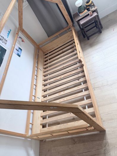 Wooden house-style single bed frame