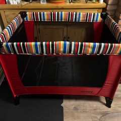 Travel cot