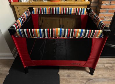 Travel cot