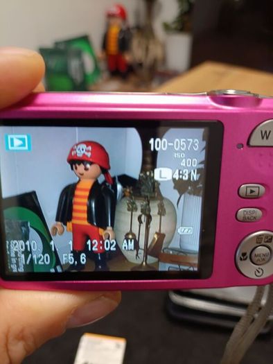Fujifilm Finepix JV210 digital camera 14.0MP