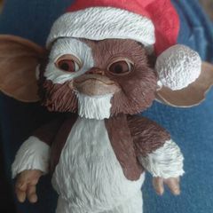 gizmo in a santa hat