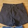 women's shorts Image 4