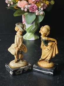Vintage Depose Italy Figurines