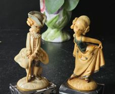 Vintage Depose Italy Figurines
