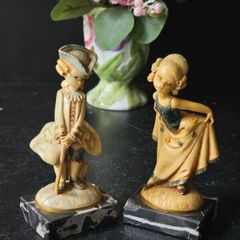 Vintage Depose Italy Figurines