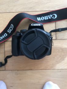 canon EOS 1100D