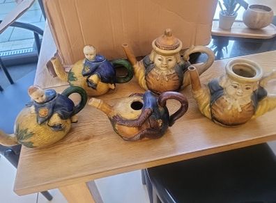 5 teapot style town cryer as seen
