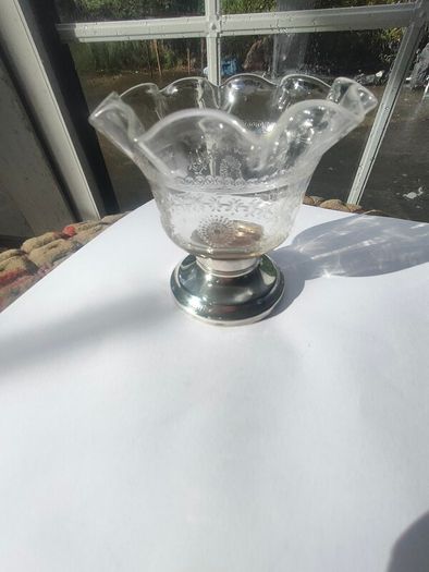 Art nouveau glass vase on Chester Sterling base