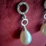 Imitation pearl teardrop earrings Image 4