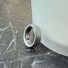 Oura ring 4 (Brushed silver)