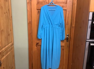 Dress L/XL fits size 14/16
