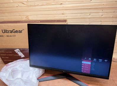LG ultragear 27GN800 for spares repair.
