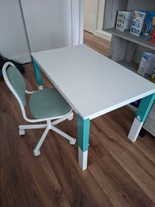 Kids desk