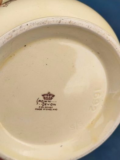 Crown Devon Fielding's Art Deco ceramic vase