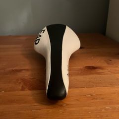 Boardman E4P Bicycle Saddle / Seat - White & Black