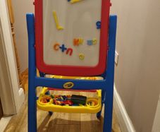 Crayola double sided Easel