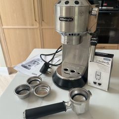 DeLonghi Dedica Style EC 685 Espresso Coffee Machine Metal