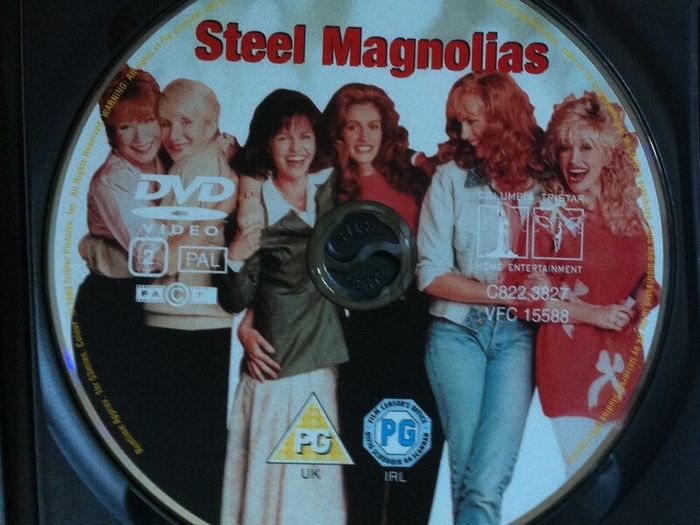 Steel Magnolias [1989] Julia Roberts, Sally Field, Shirley McClaine, Olympia Dukakis, Daryl Hannah & Tom Skerritt [Movie DVD]