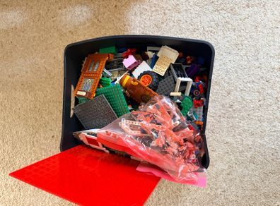 Large Box of Mixed LEGO Random Pieces & Bits