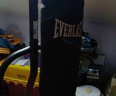 Boxing bag and stand, full size