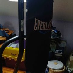Boxing bag and stand, full size