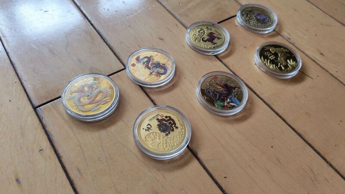 Decorative Chinese Metal Gold Coins