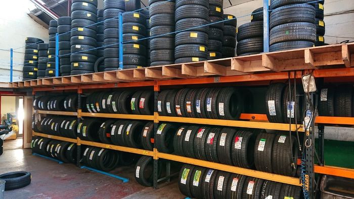 285/35R22 Bridgestone and Hankook