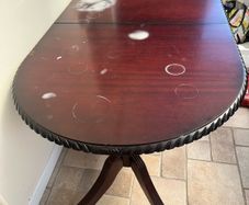 free to go table + 4 chairs