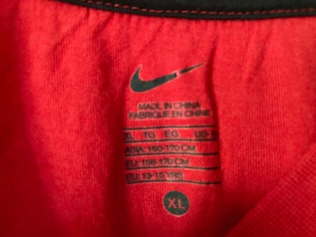 Nike long sleeve top. Size XL. Red.