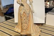 V&amp;A 'Madeline at the Opera' figurine