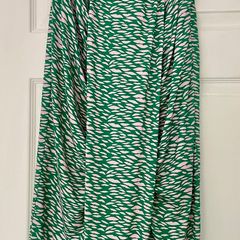 Lennon Courtney Jersey Print Green and Pink Skirt - Size 10 - New with Tags