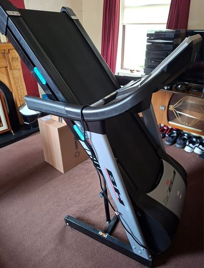 Quality Treadmill - BH F9R Dual