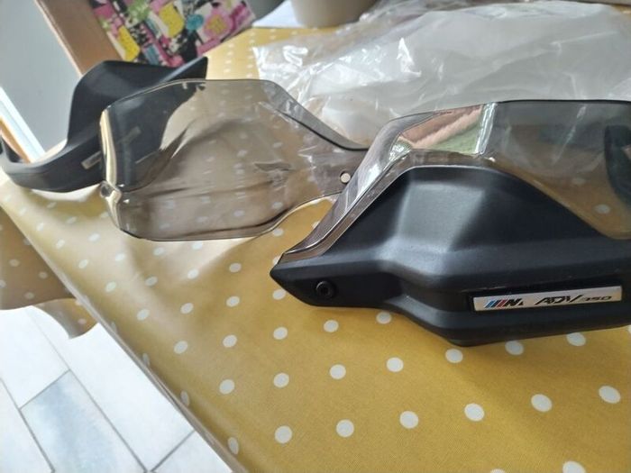 Honda adv 350 handguards