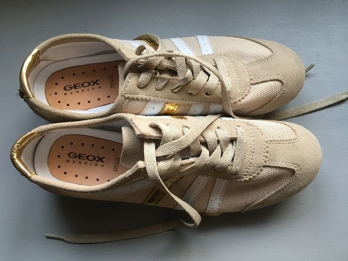 Geox Womens Leather and Suede Shoes Sneakers - Size 38 - New