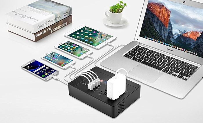 42000mAh 250W (Max) Power Bank  AC Outlets & 4 USB Ports Universal Travel Charger