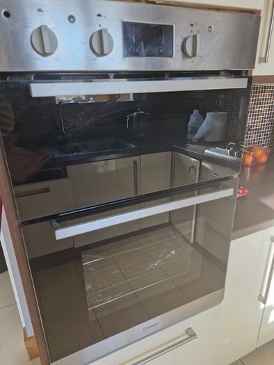 Table, Cooker & Dishwasher