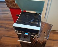 cd and vinle player