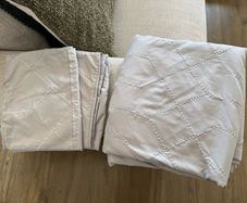 Grey king size duvet cover set in great condition