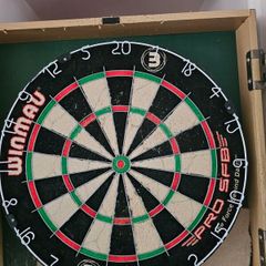 Dartboard + 7 sets of darts + spares - job lot