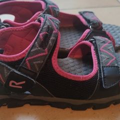 Regatta sandals 2.5 uk