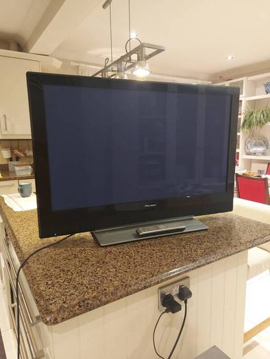 Smart TV 40 or 42 inch.( can't remember which)